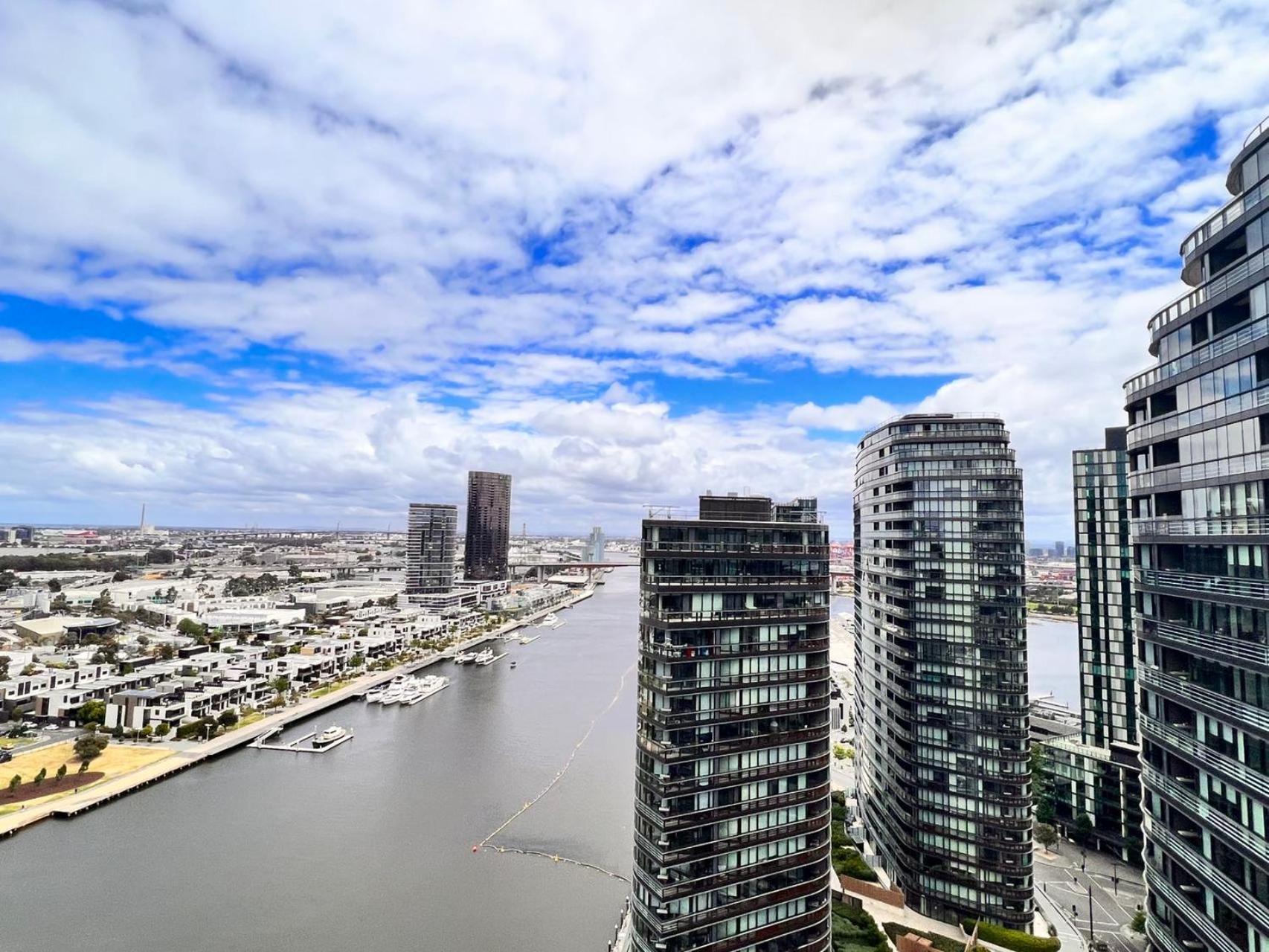 Winston Apartments Docklands Melbourne Exterior photo