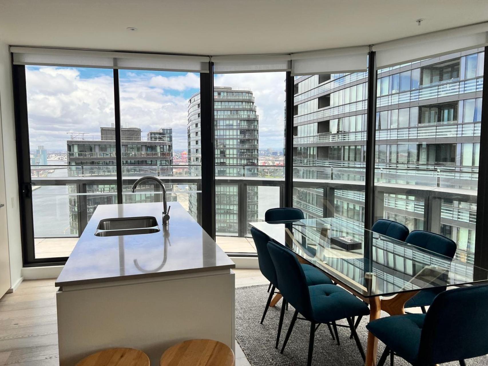 Winston Apartments Docklands Melbourne Exterior photo