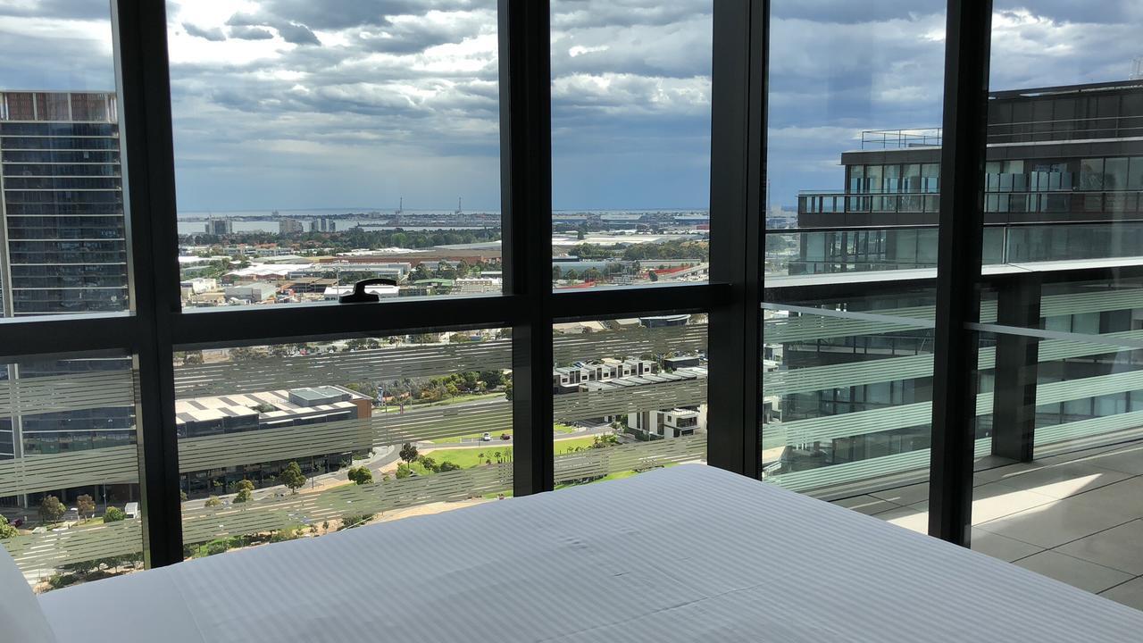 Winston Apartments Docklands Melbourne Exterior photo