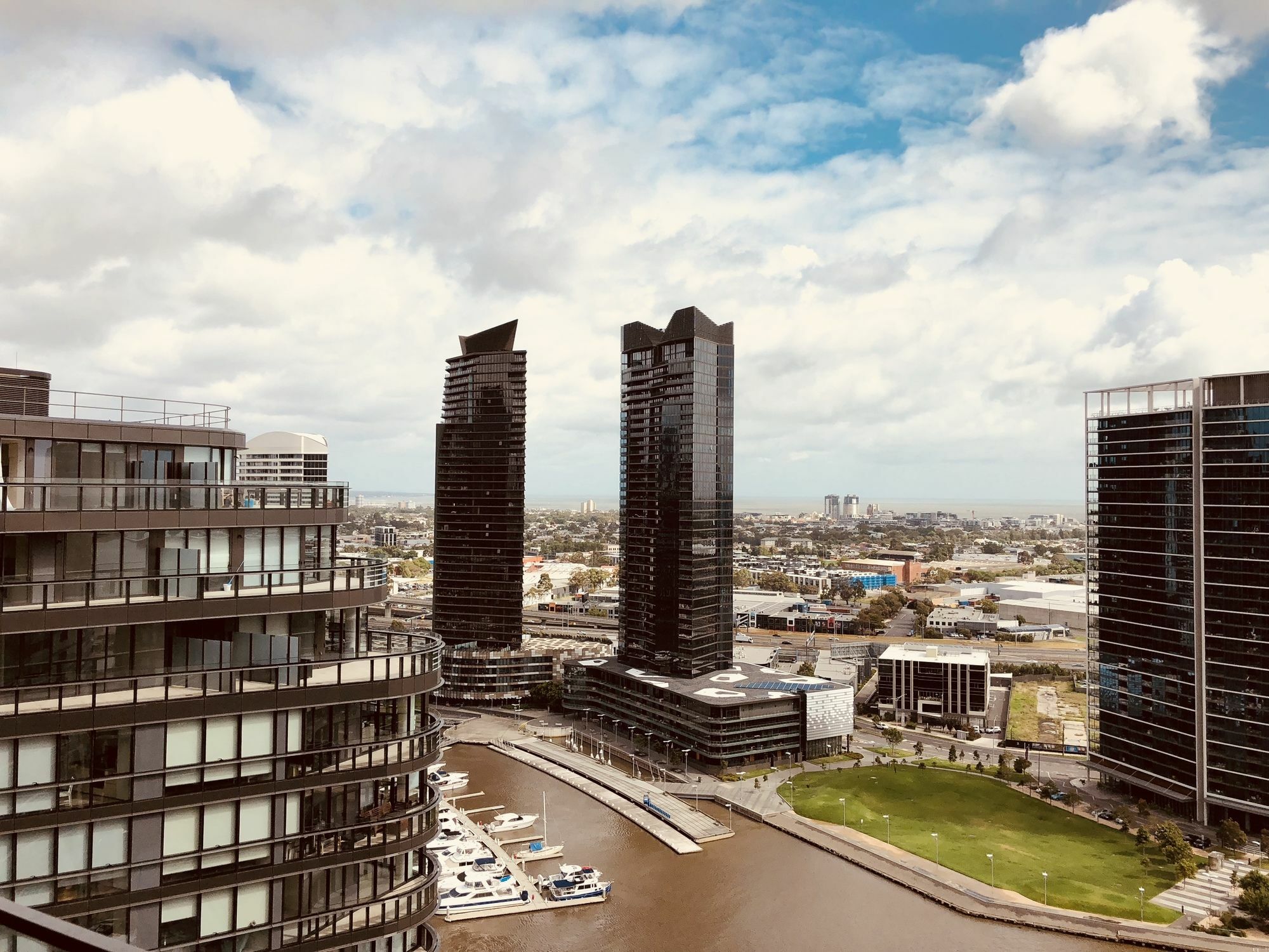 Winston Apartments Docklands Melbourne Exterior photo